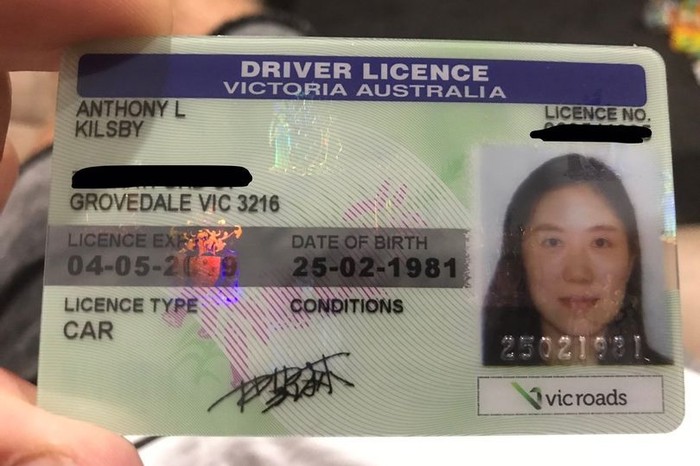 Pria Ini Kaget Dapat SIM, Fotonya Malah Gambar Cewek