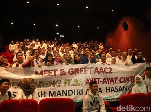 Meet And Greet AAC 2, Fedi Nuril dan Dewi Sandra Diserbu Pengunjung