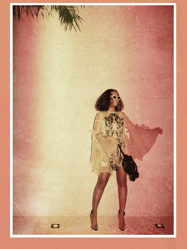 Kali ini Beyonce tampil dengan pose candid. Foto: Beyonce.com