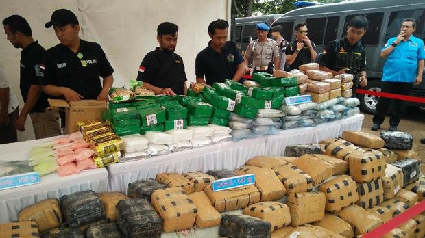 Ratusan ribu pil ekstasi dan PCC hingga ganja akan dimusnahkan. 