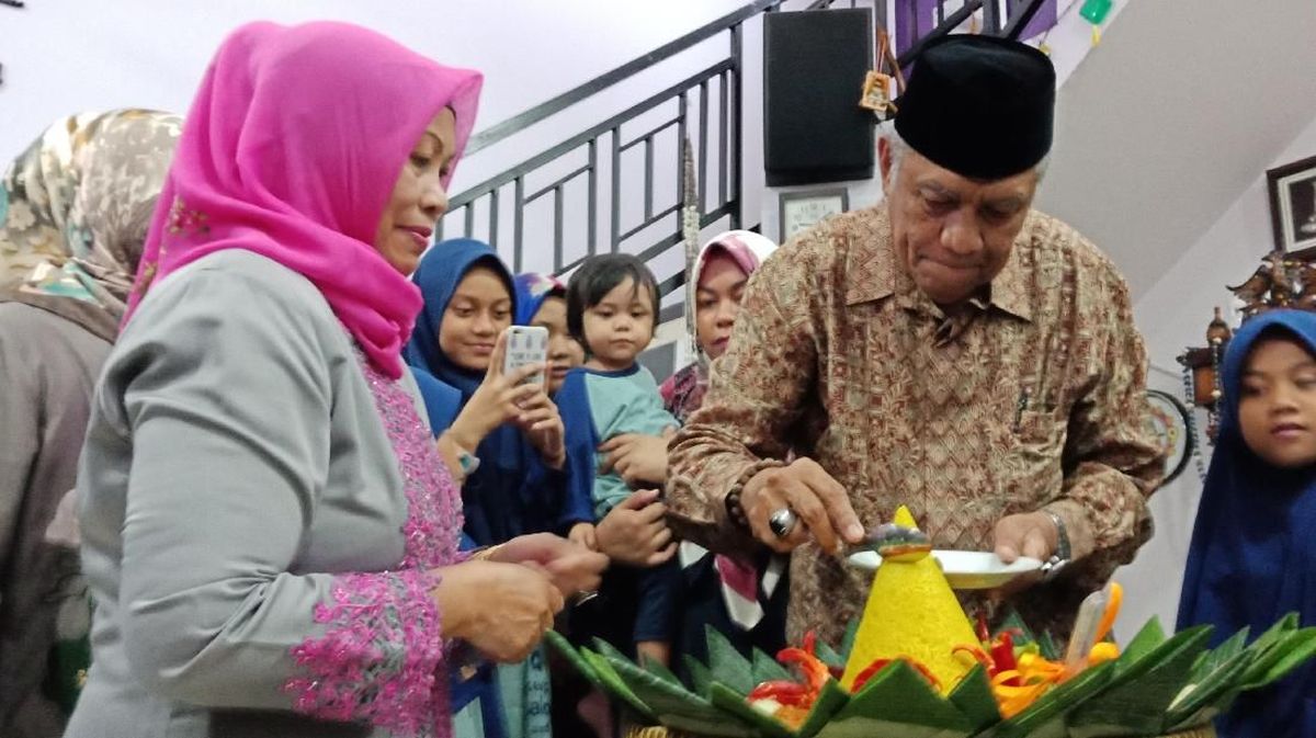 Ruxsat etilgan porno video er ruxsat beradi