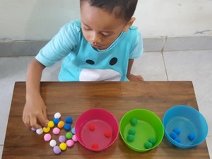 Ide Main Seru Agar si Kecil Nggak Lekat dengan Gadget