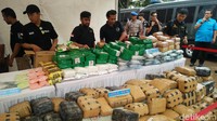 Pemusnahan digelar di Gedung 745 Teknik Sanitasi Angkasa Pura II, Bandara Soekarno-Hatta, Tangerang, Banten. Foto: Aditya Fajar/detikcom