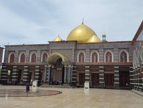 Sejarah Masjid Kubah Emas, Jejak Amal Pengusaha yang Bangun 1.000 Masjid