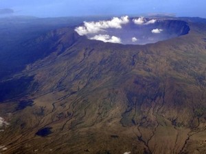 Berlibur ke Pulau Sumbawa, Mendaki Gunung hingga Lihat Hiu Paus