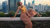 Penampilan Cinta Laura juga mencuri perhatian pembaca selama sepekan lalu. Dok. Instagram/claurakiehl