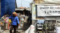 Kita semua ingin penderitaan warga di Akuarium berhenti dan berubah jadi kebahagiaan. Sudah cukup penderitaan di tempat ini, kata Anies di Penjaringan, Jakarta Utara, Senin (27/11/2017).