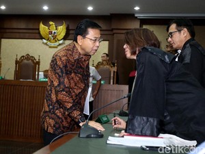 Sidang Putusan Sela, Hakim Pilih Argumen KPK atau Novanto?