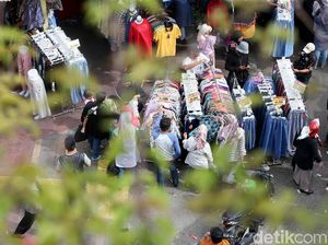 Melihat Dari Dekat Geliat PKL Tanah Abang