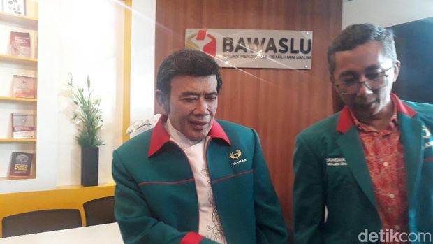  Rhoma Irama di Bawaslu, Jumat (29/12/2017)