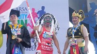 Kalau di Indonesia Gatotkaca juga tidak mau kalah olahraga lari dengan yang lain. (Foto: AN Uyung Pramudiarja/detikHealth)