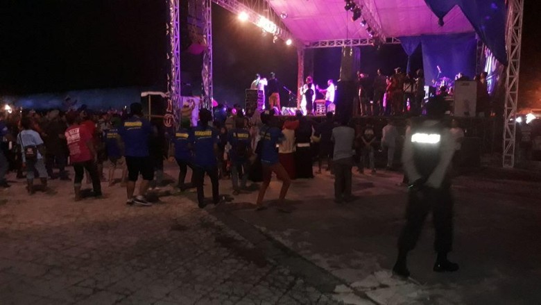 Pemuda Ditusuk Saat Nonton Konser Nella Kharisma di Semarang