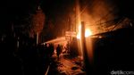 Foto: Kobaran Api di Kebakaran SPBU Jagakarsa