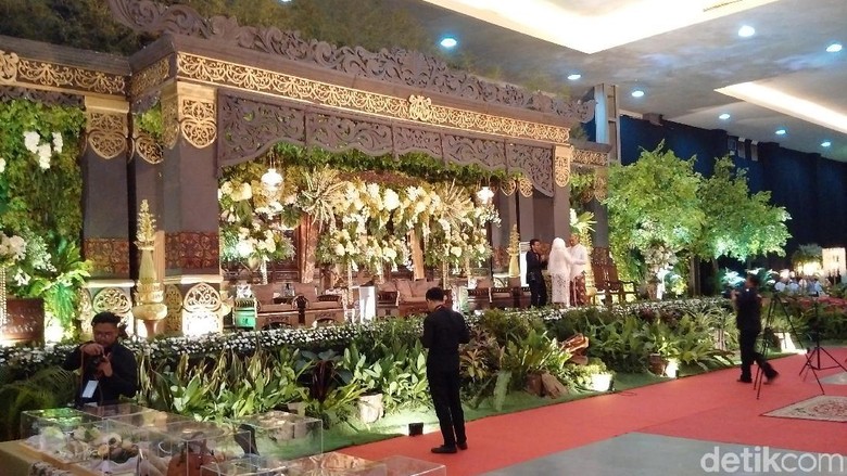 Mengintip Dekorasi Bernuansa Jawa di Akad Nikah Putri 