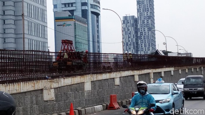 Proyek Flyover Pancoran Masih Dikerjakan, Jalan Sudah Diaspal
