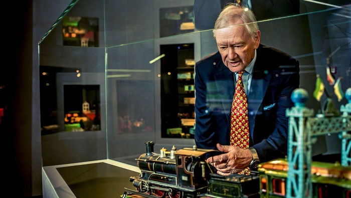 Menyandang Nama Porsche, Peter Porsche Lebih Pilih Kereta Api