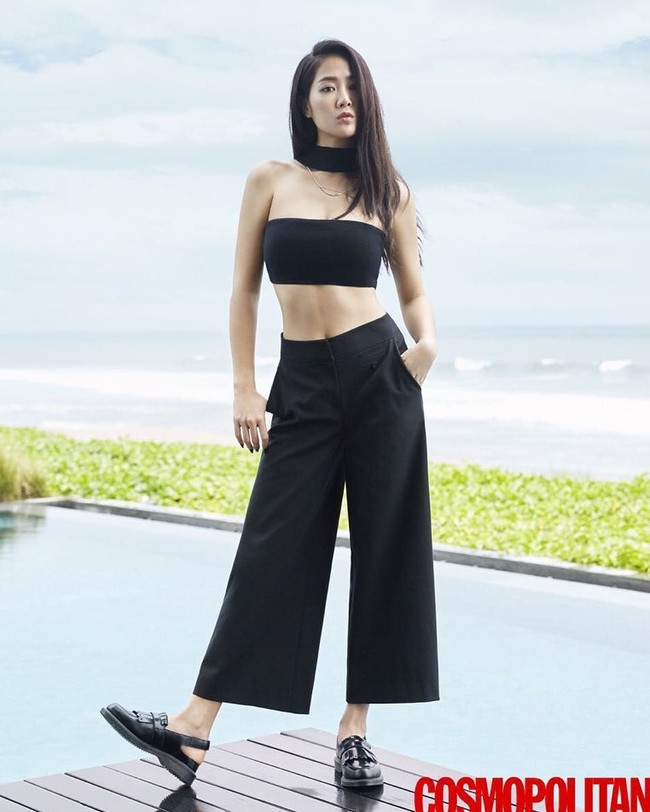 Idol KPop generasi kedua, Soyou eks SISTAR membuat banyak wanita iri dengan bentuk tubuhnya. Dia pun kerap membuat konten motivasi berolahraga di YouTube. Di luar rutinitas olahraga, Soyou menjaga pola makannya dengan mengurangi konsumsi karbohidrat dan mengutamakan protein. Foto: Instagram/soooo_you
