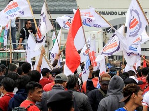 Badai PHK Sudah Tiba, dari Indosat hingga Krakatau Steel