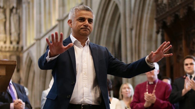 Partai Buruh Bela Sadiq Khan: Donald Trump Mengerikan dan Rasis Partai Buruh Bela Sadiq Khan: Donald Trump Mengerikan dan Rasis