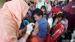 Lucu! Ekspresi Si Kecil Saat Imunisasi Difteri Lucu! Ekspresi Si Kecil Saat Imunisasi Difteri