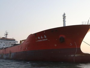 Korsel Sempat Tahan Kapal yang Pindahkan Minyak ke Kapal Korut