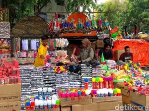 Mau Beli Terompet Buat Tahun Baru? Yuk ke Sini