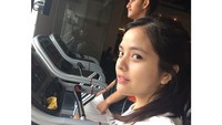 Tasya Kamila terlihat makin cantik bukan? Lihat saja wanita berusia 25 tahun ini rajin ngegym lho, dan tak lupa selfie. Foto: Instagram @tasyakamila