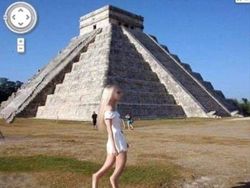 Deretan Foto Super Aneh yang Terekam Google Maps