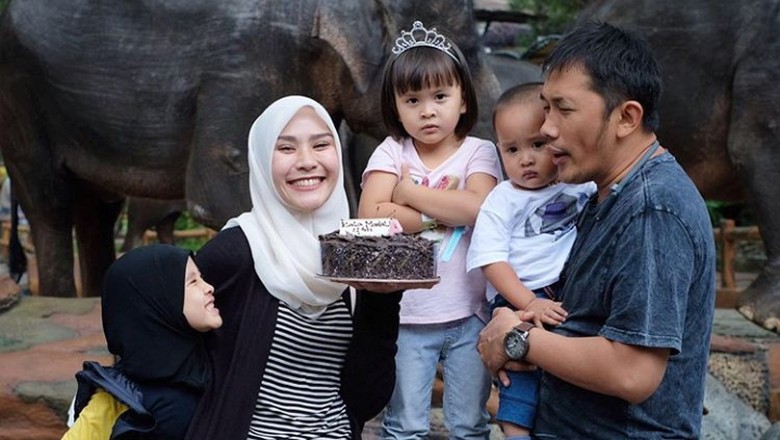 Hamil 8 Bulan, Zaskia Mecca Telepon Hanung sampai Menangis Hamil 8 Bulan, Zaskia Mecca Telepon Hanung sampai Menangis
