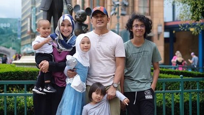 Potret Keseruan Zaskia Adya Mecca dan Anak-anaknya