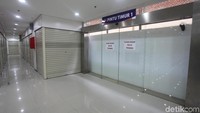Bangunan pasar terdiri dari tujuh lantai dengan total kios sebanyak 3.531. Foto: Lamhot Aritonang