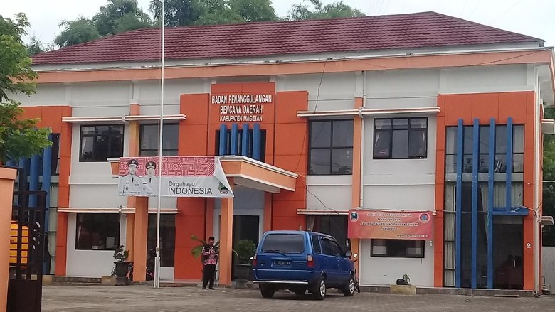 Hati-hati, Ada 5 Titik Longsor di Jalur Menuju Wisata Sarangan Hati-hati, Ada 5 Titik Longsor di Jalur Menuju Wisata Sarangan