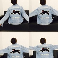 Jaket denim Gucci pemberian fans yang ia pakai dan pamerkan di social media. Foto: istimewa