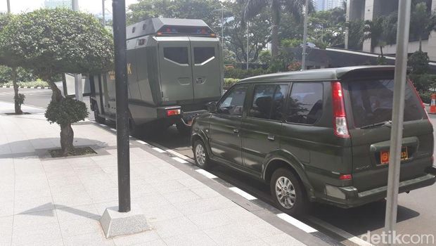 Jelang Penutupan Perdagangan, Pengamanan di BEI Diperketat