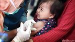 Lucu! Ekspresi Si Kecil Saat Imunisasi Difteri Lucu! Ekspresi Si Kecil Saat Imunisasi Difteri