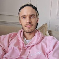 Felix Kjellberg lebih dikenal sebagai PewDiePie. Ia adalah Youtuber terkenal dengan banyak subscriber. Foto: Instagram/Getty Images