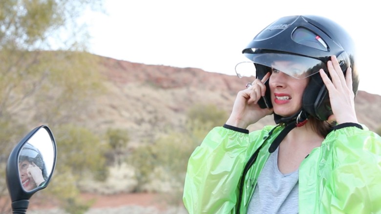 Perempuan Australia yang Jatuh Cinta pada Go-Jek Perempuan Australia yang Jatuh Cinta pada Go-Jek