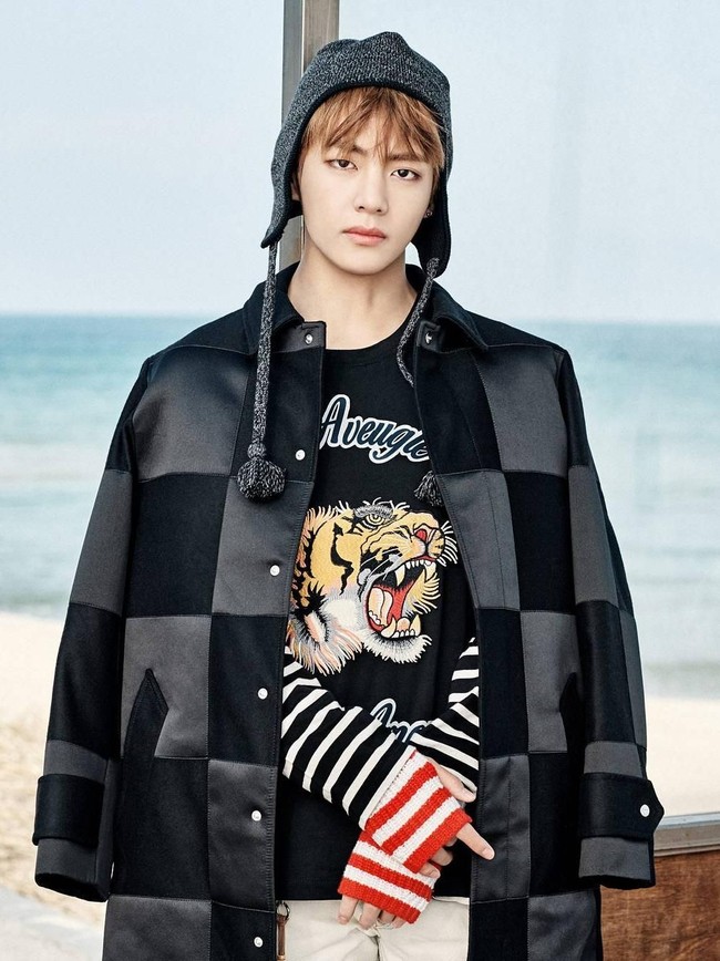 V BTS. Pria yang dinobatkan sebagai pemilik wajah paling tampan di dunia ini juga pernah bertepuk sebelah tangan. Saat SMA, dia memberanikan diri untuk nembak gebetannya lewat telepon. Tapi tidak juga diangkat dan akhirnya V menyerah begitu saja. Foto: Dok. Instagram/bts.bighitofficial