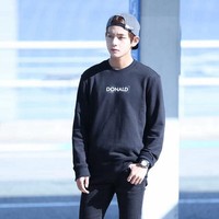 Saat masih jadi K-pop idol pendatang baru, penampilan V lebih simpel dan sedikit terinspirasi gaya grunge. Foto: istimewa