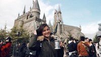 Liza Soberano menempati posisi pertama sebagai pemilik wajah tercantik di 2017. Aktris asal Filipina sudah pernah ke Wizarding World of Harry Potter, Osaka, Jepang (Dok. Instagram/lizasoberano)