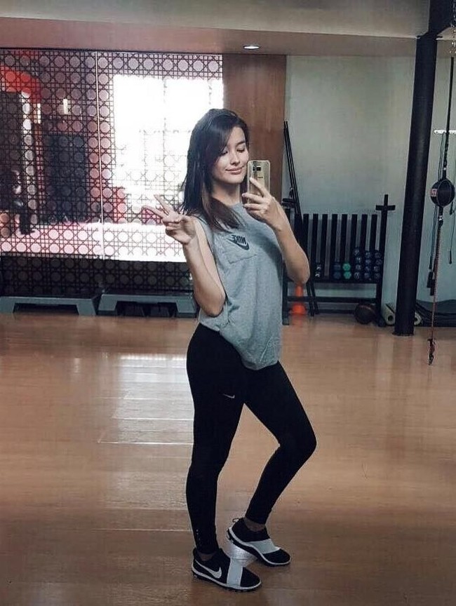 Tentu perawakannya yang indah tak didapat secara cuma-cuma. Ia rutin berolahraga untuk menjaga fisiknya. (Foto: Instagram/Liza Soberano)
