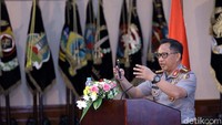 Tito menambahkan, jumlah kasus korupsi yang berhasil dituntaskan Polri pada 2017 sebanyak 1.028 kasus. Sementara kasus yang diselesaikan di 2016 berjumlah 952.