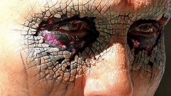 Kalau main game sampai ngga tidur pasti perih banget matanya, seperti gambar ini Foto: internet