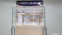 Blok III Pasar Senen kini tampak sangat bersih dibandingkan sebelumnya. Foto: Lamhot Aritonang