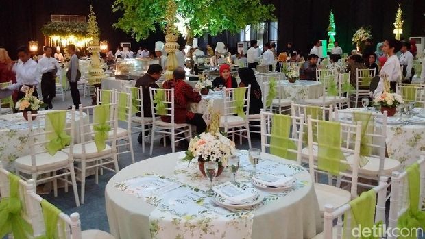 Mengintip Dekorasi Bernuansa Jawa di Akad Nikah Putri mengintip dekorasi bernuansa jawa di akad nikah putri mensesneg