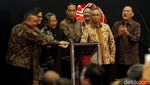 Jokowi Semringah IHSG Tembus Rekor 6.355