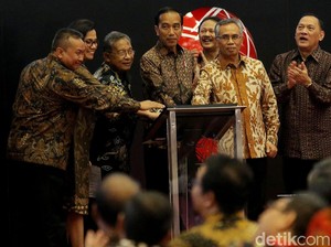 Ini yang Dipamerkan Bos BEI di Hadapan Jokowi
