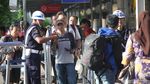 Stasiun Pasar Senen Mulai Dipadati Penumpang