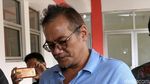 Gaya Santai Tio Pakusadewo di Tempat Rehabilitasi
