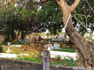 Polisi Selidiki Motif Pencurian Tali Kafan di Makam Ciputat
